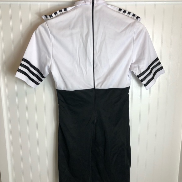 First Class Captain Costume from Spirit - Picture 6 of 16